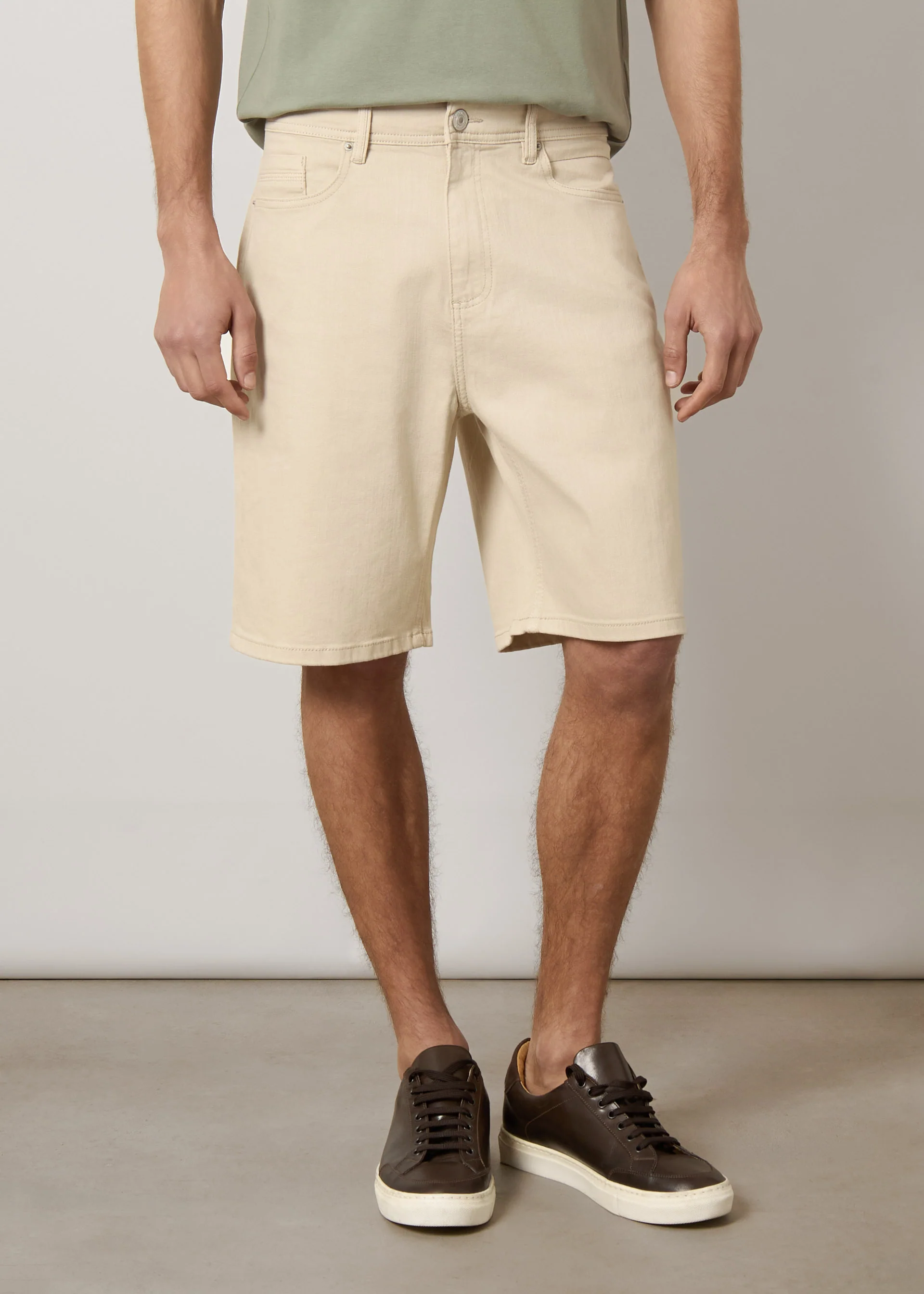 Bermuda in denim color - Image 17