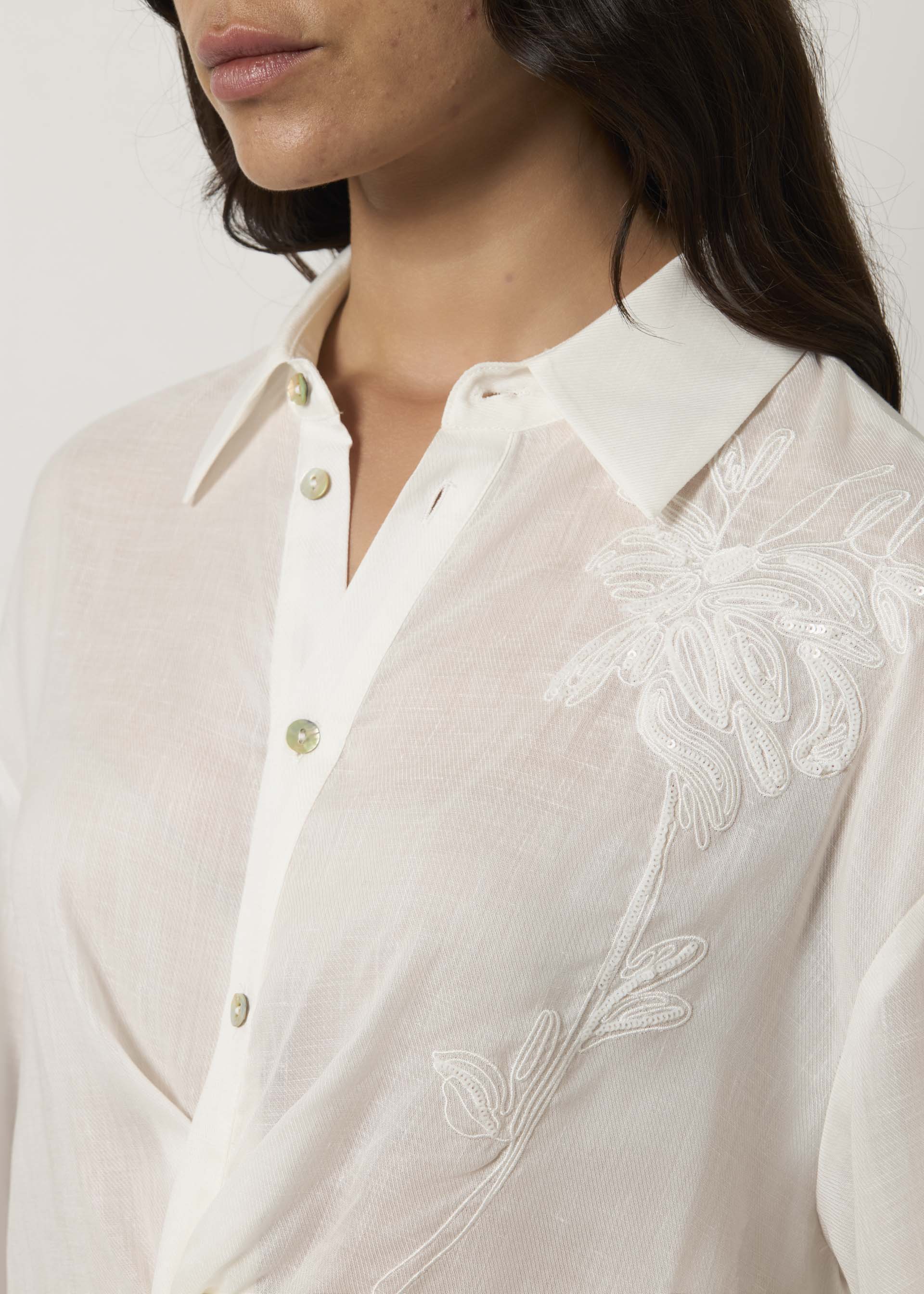 Camicia over ricamata - Image 4
