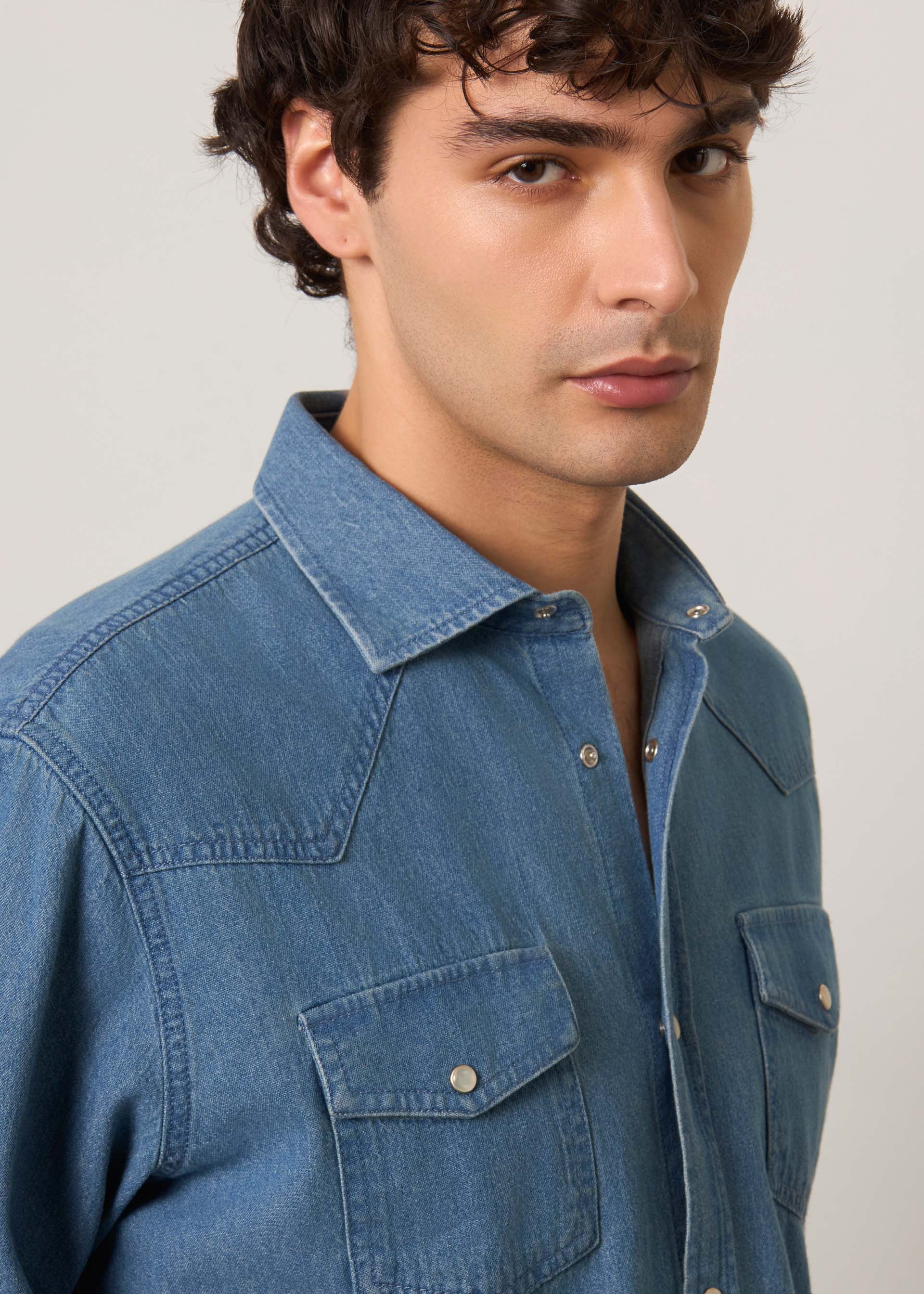 Camicia western in denim - Image 4