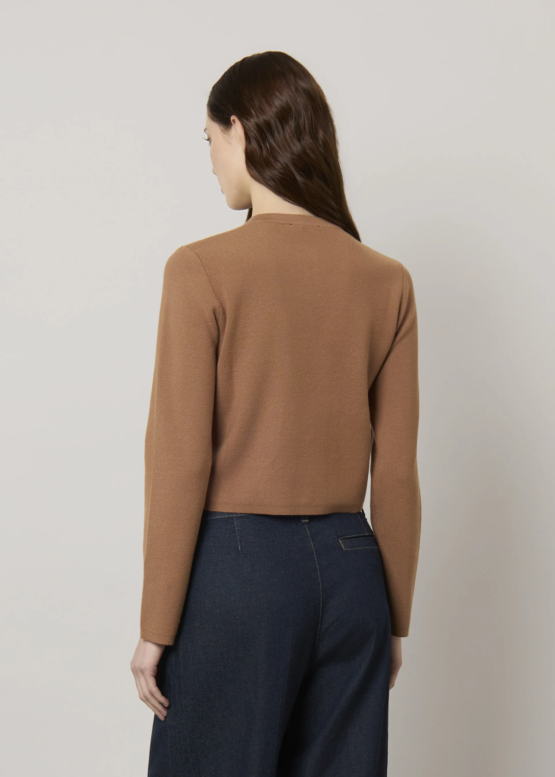Cardigan con tasche applicate - Image 8