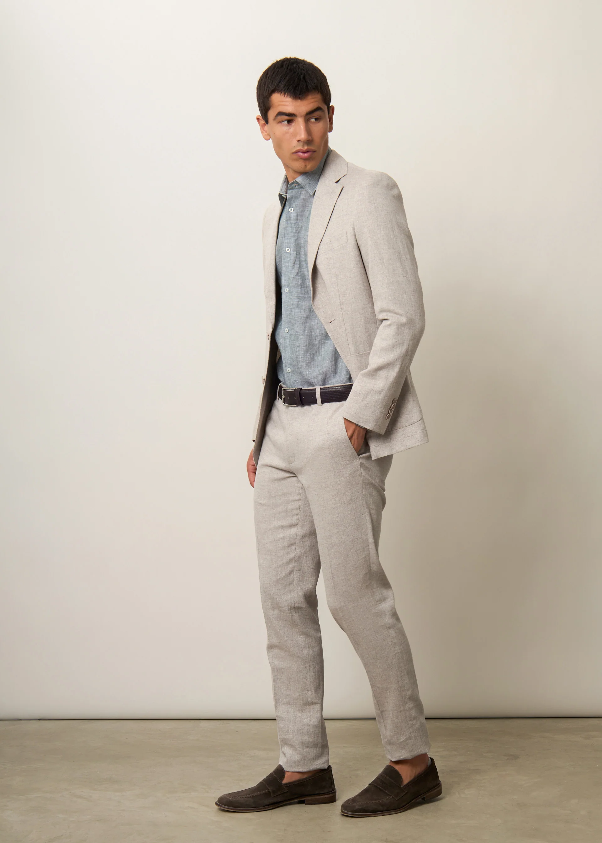 Completo in lino slim fit