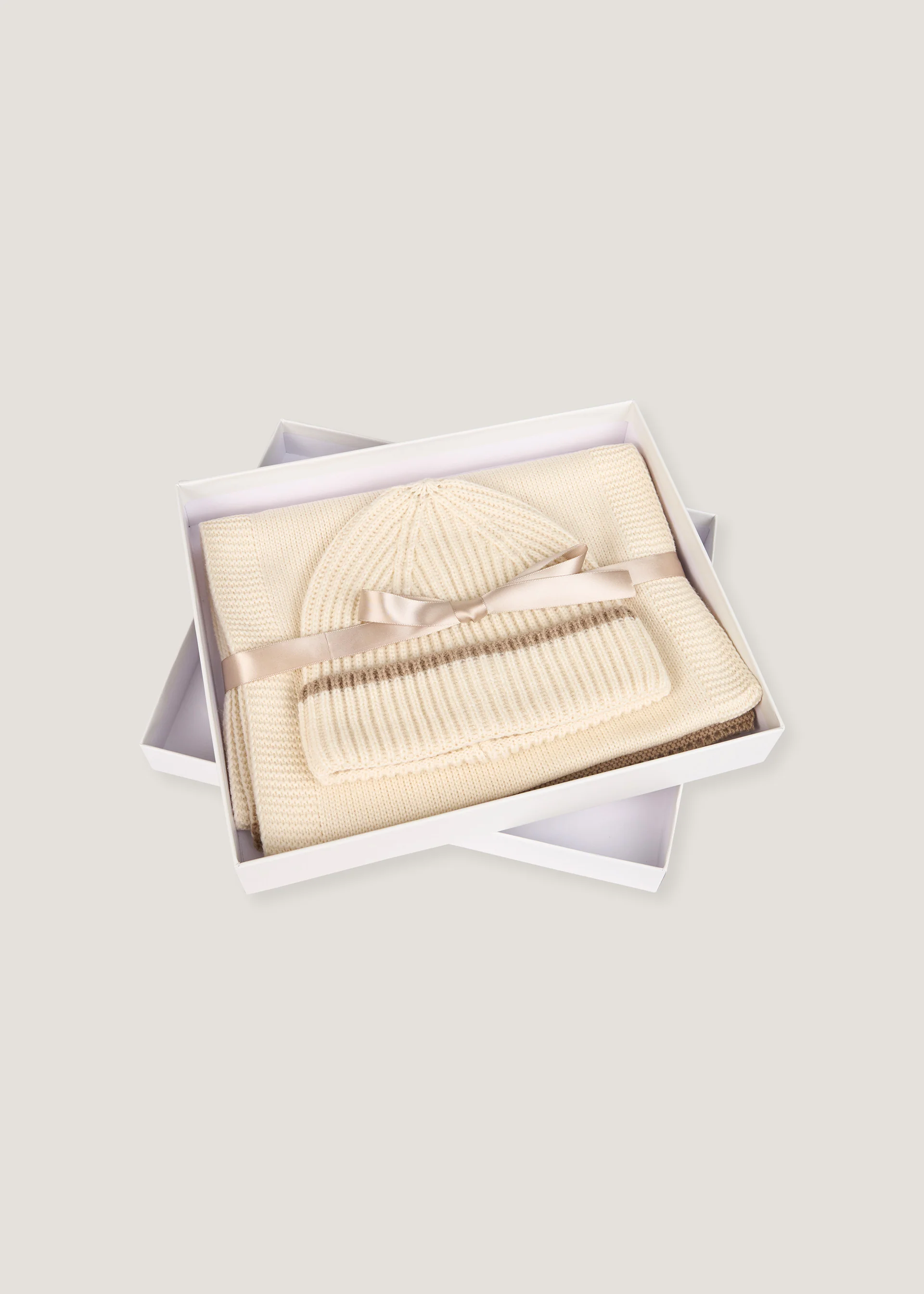 Confezione regalo: cappello e sciarpa - Image 13