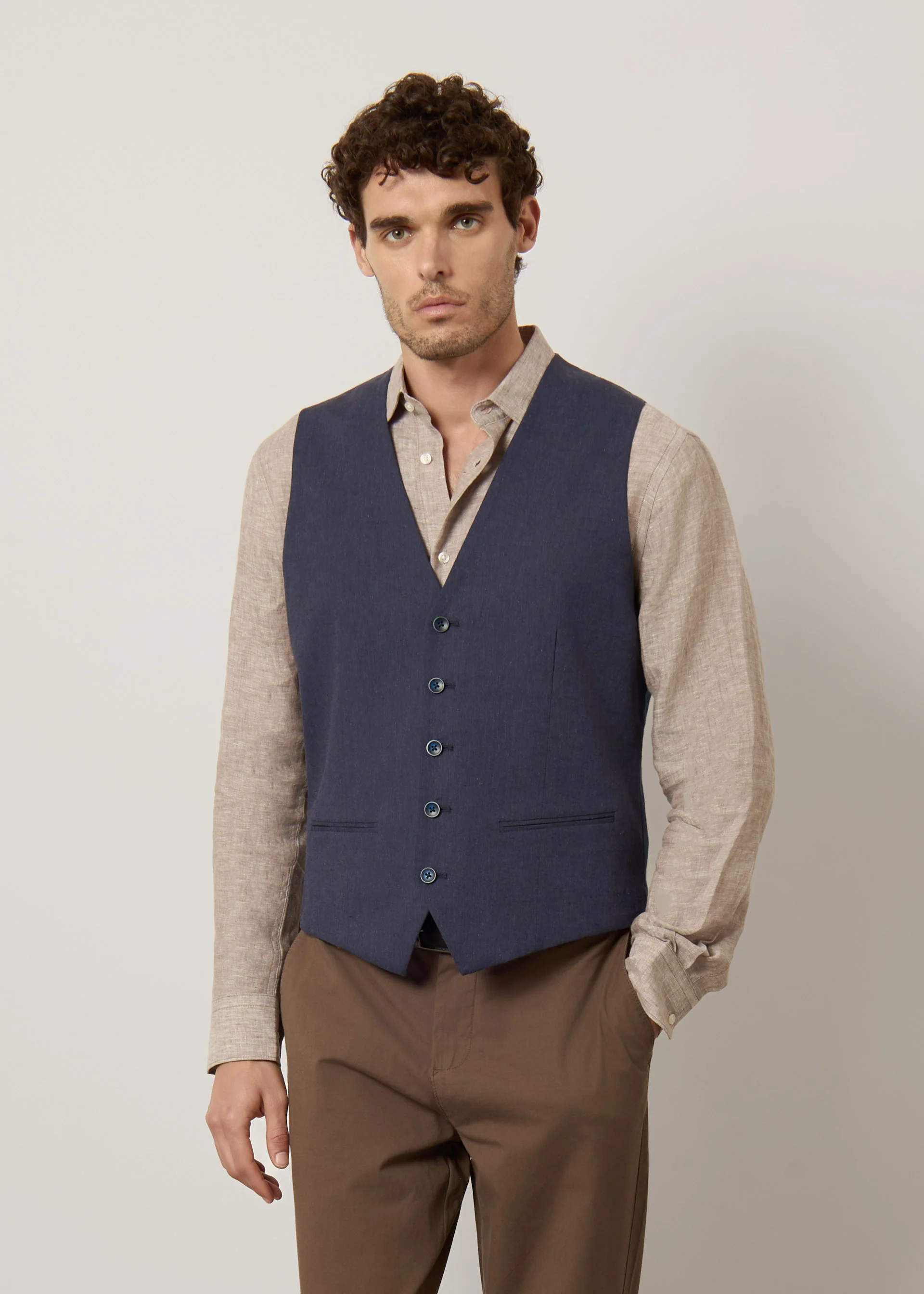 Gilet classico in cotone e lino - Image 11