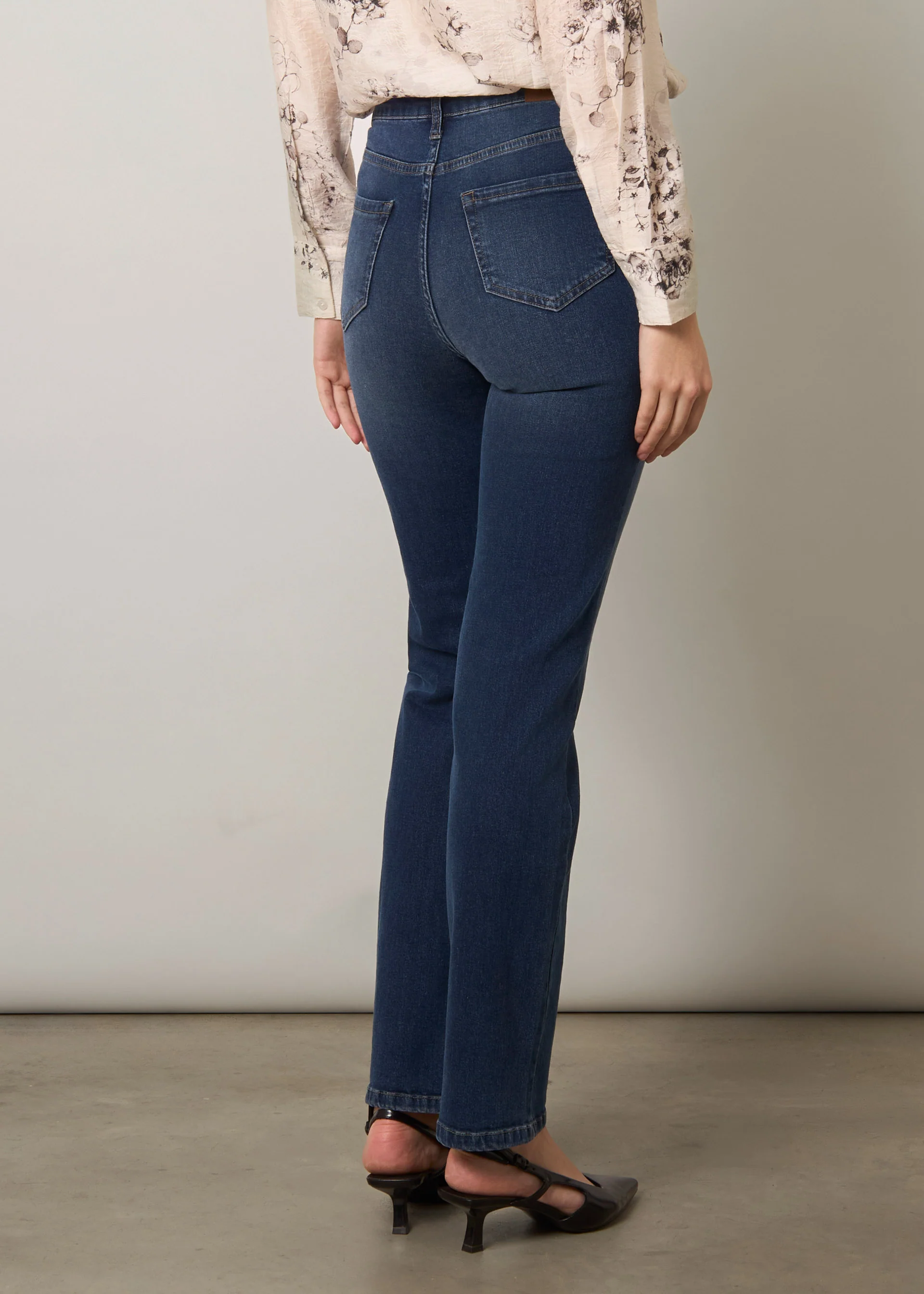 Jeans regular fit a vita alta - Image 8