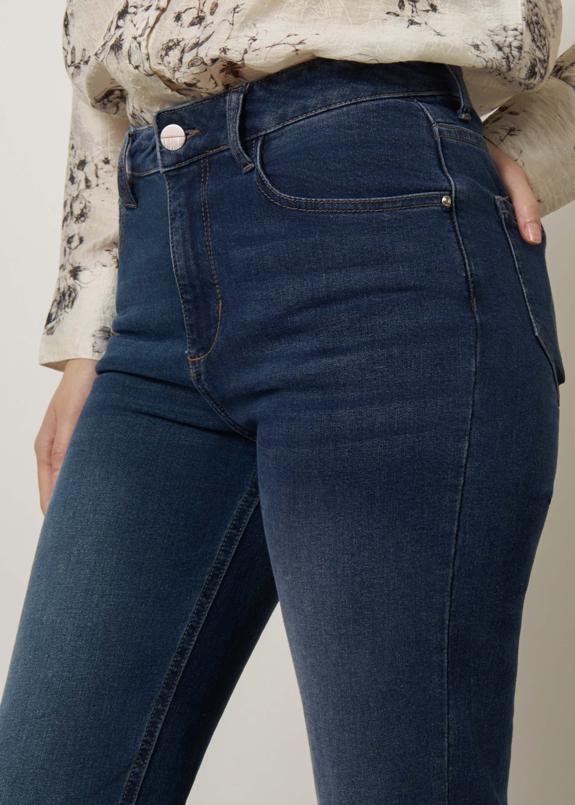 Jeans regular fit a vita alta - Image 9