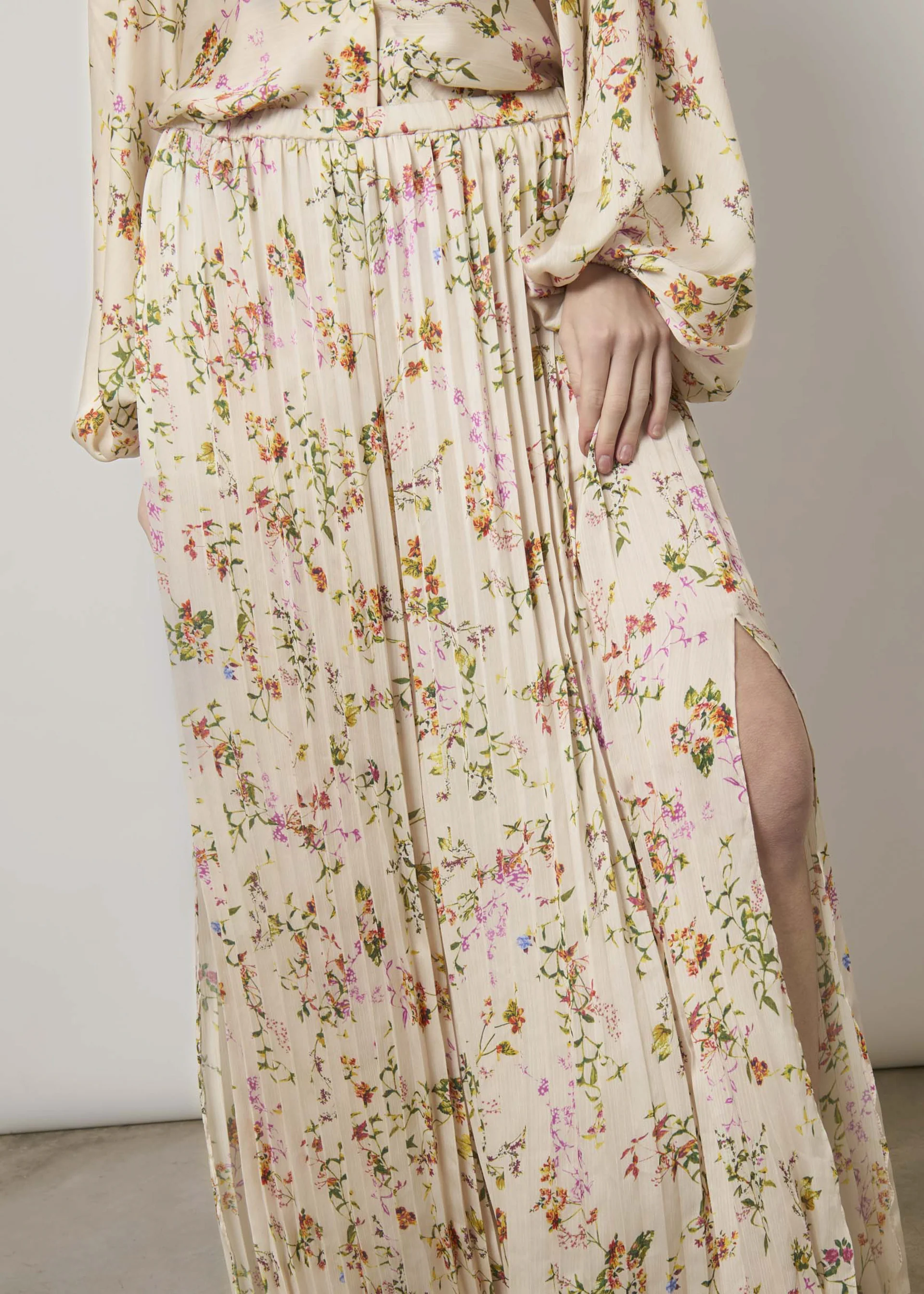 Pantaloni ampi in georgette stampata - Image 5