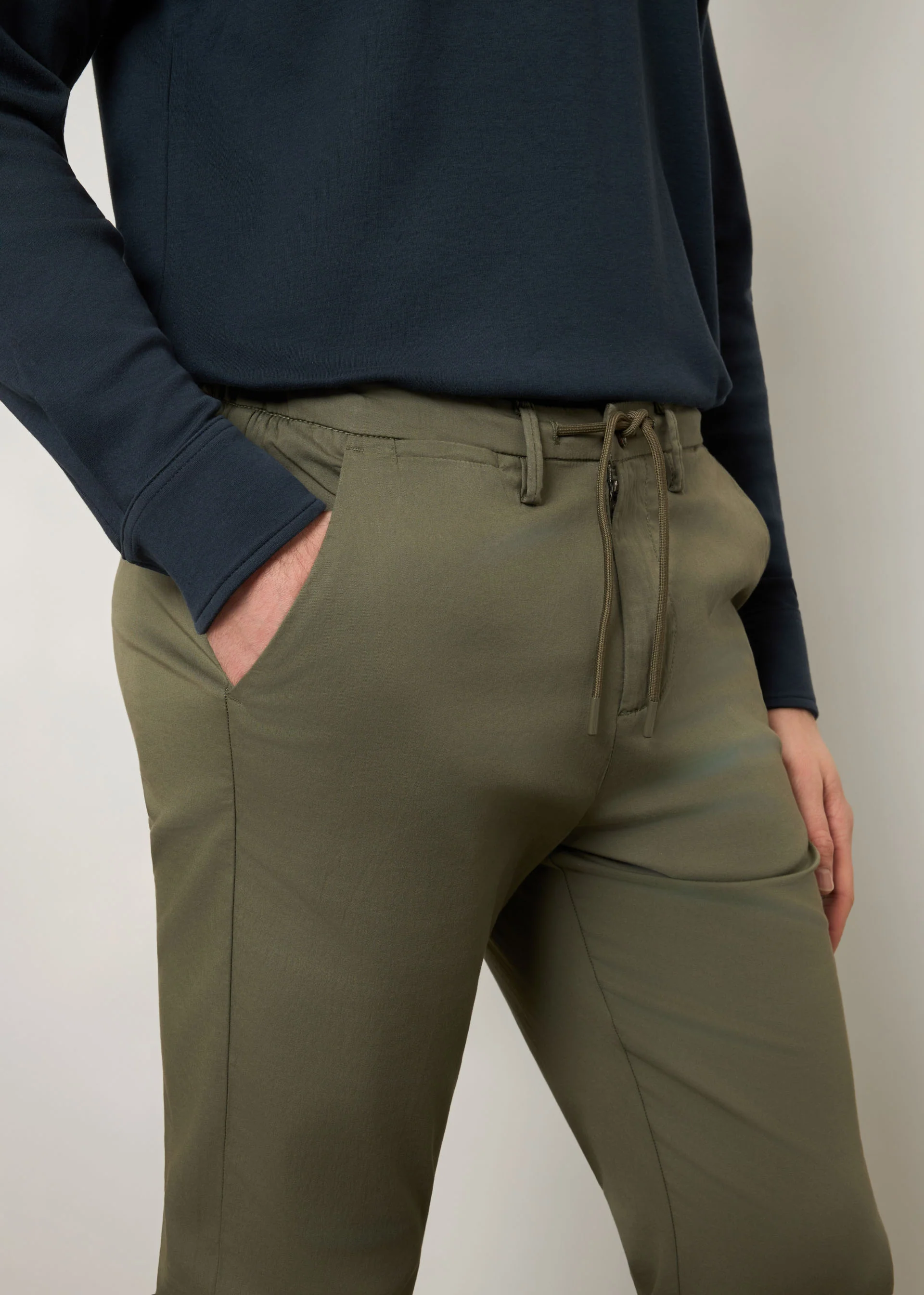 Pantaloni con coulisse in cotone - Image 9
