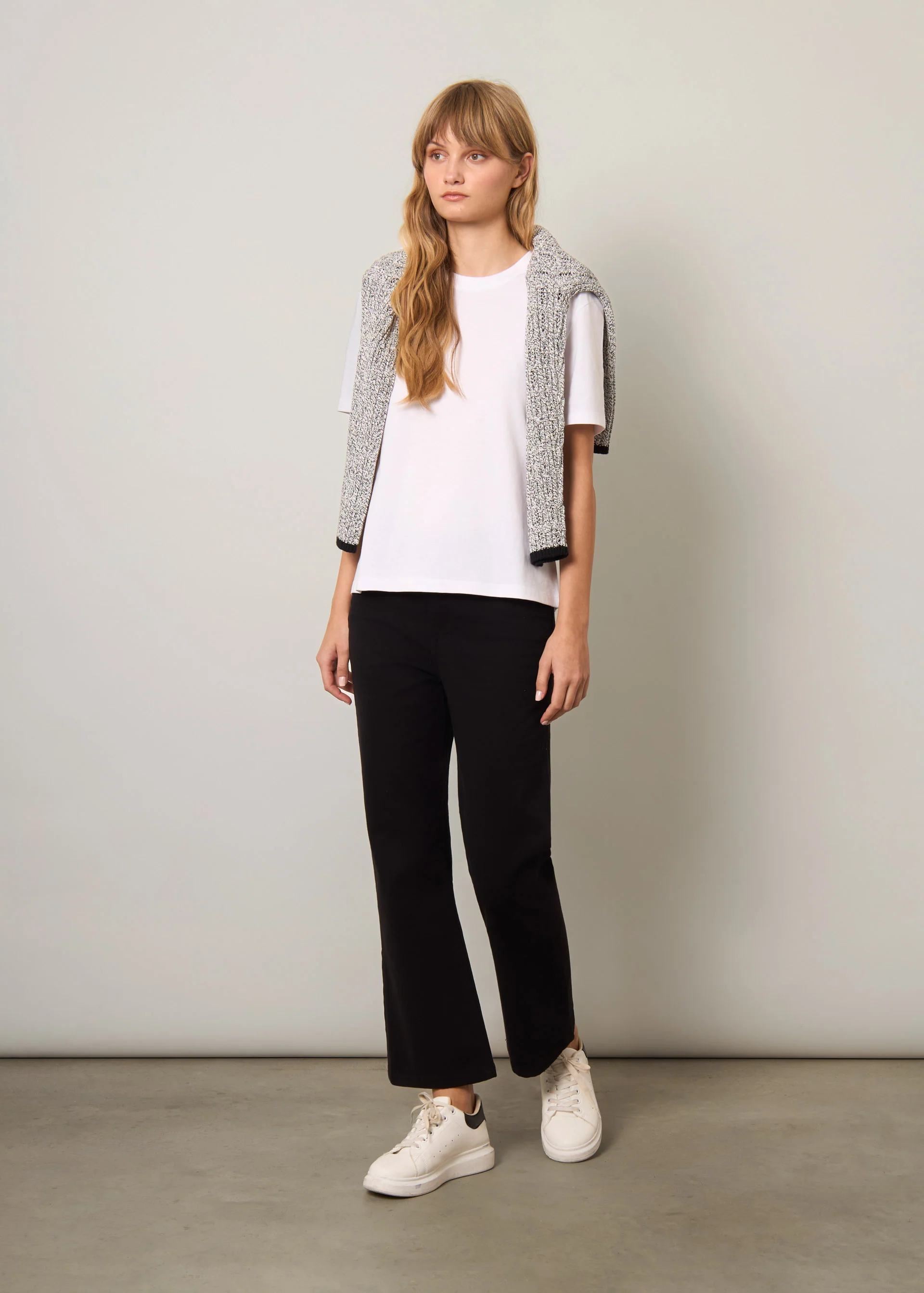 Pantaloni flare slim fit - Image 17