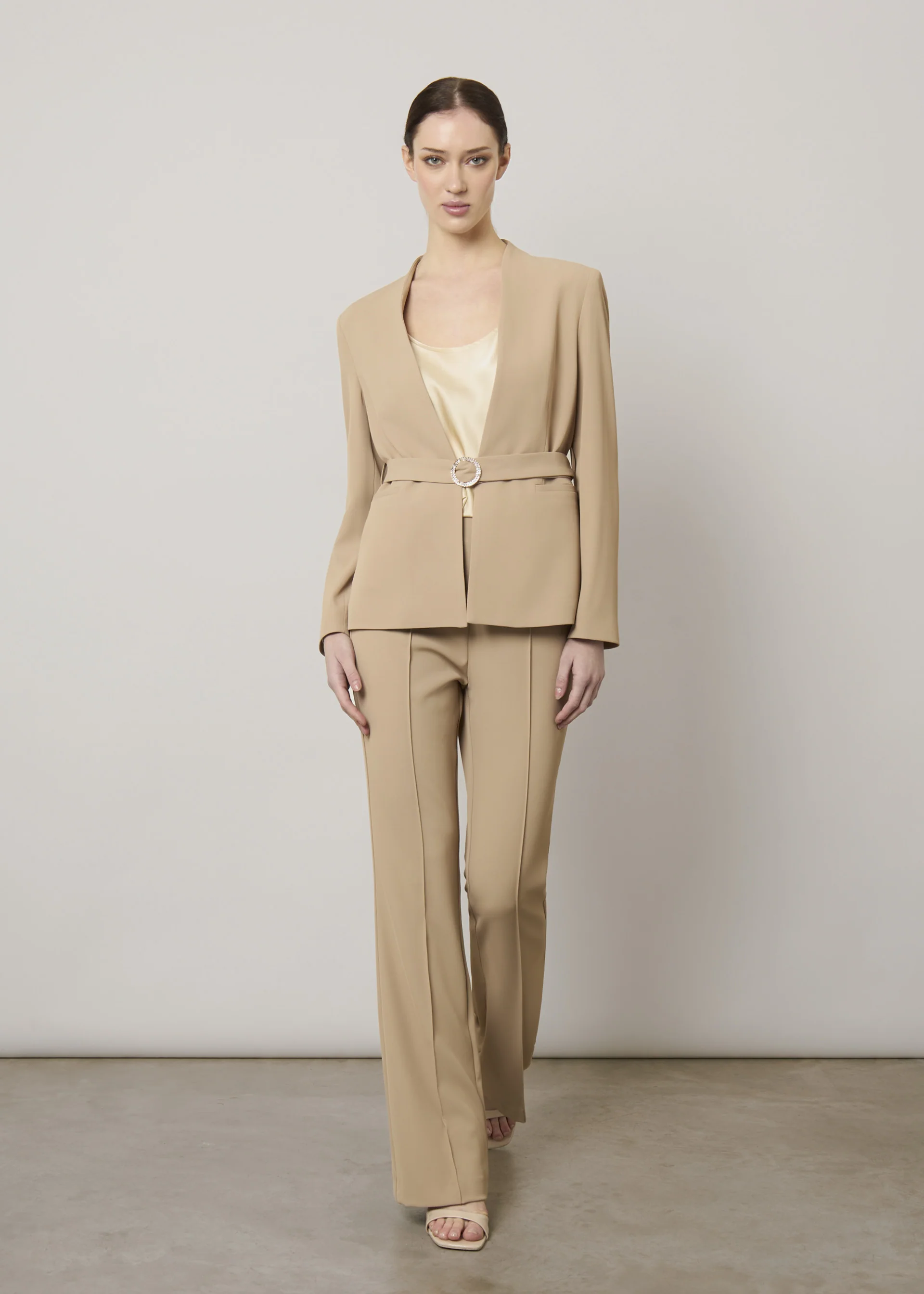 Pantaloni svasati in crepe - Image 3