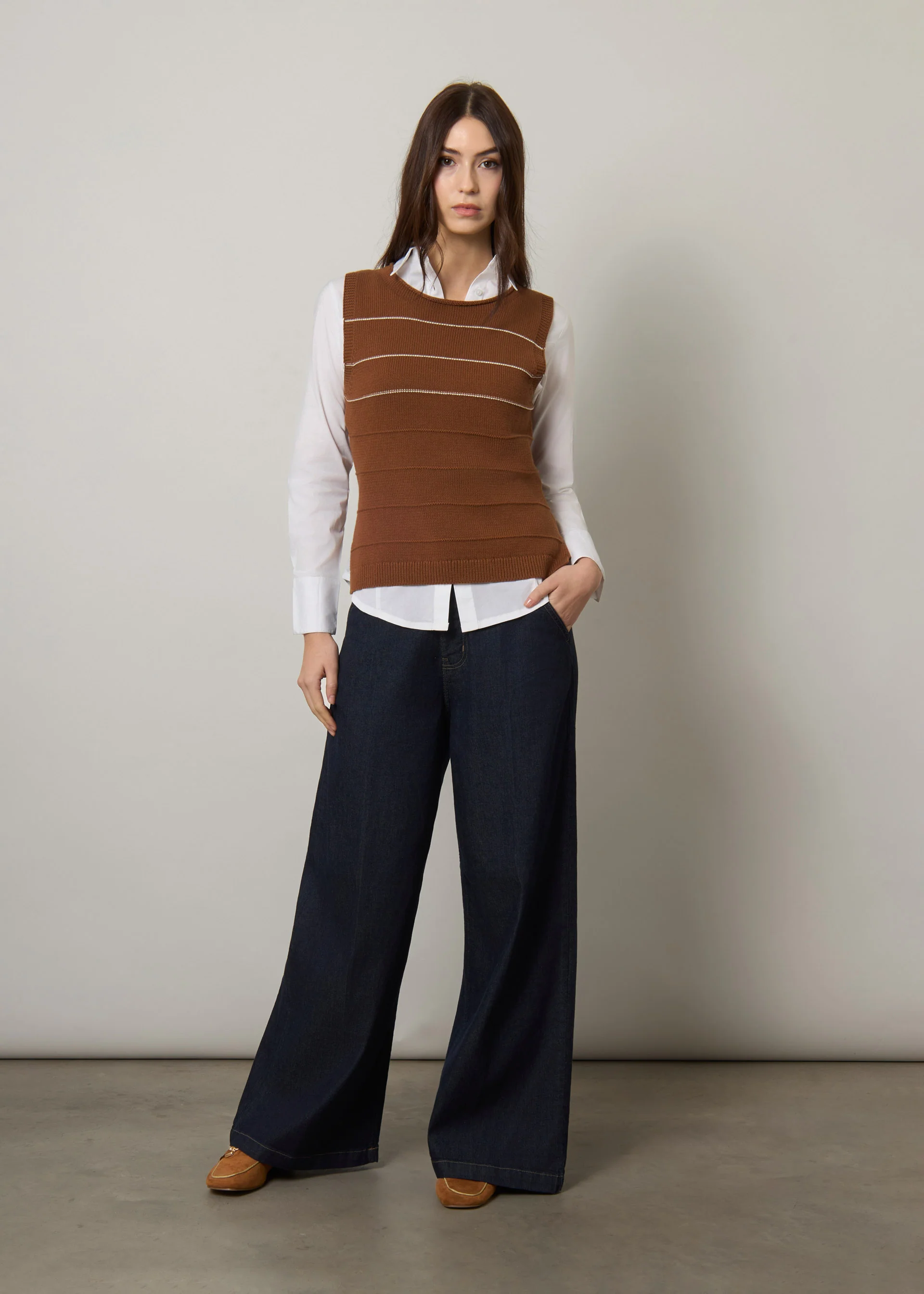 Pullover smanicato in maglia - Image 6