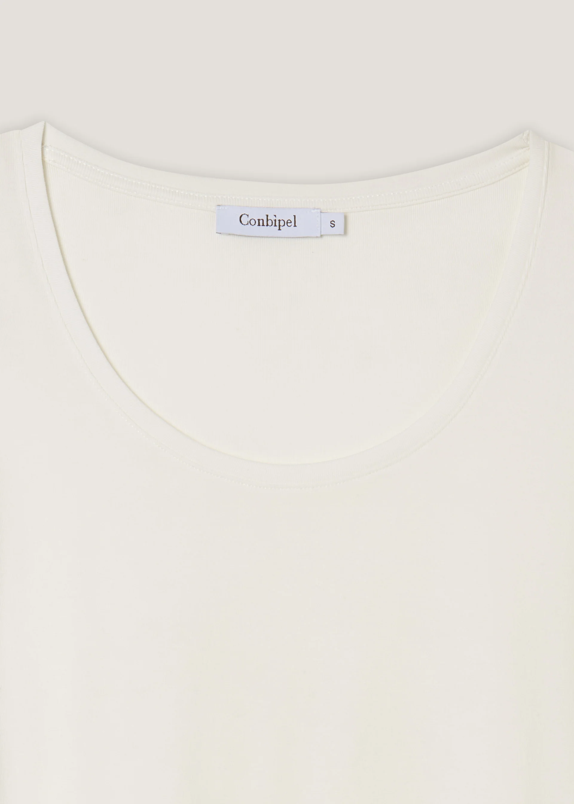T-shirt in cotone scollo ampio - Image 3