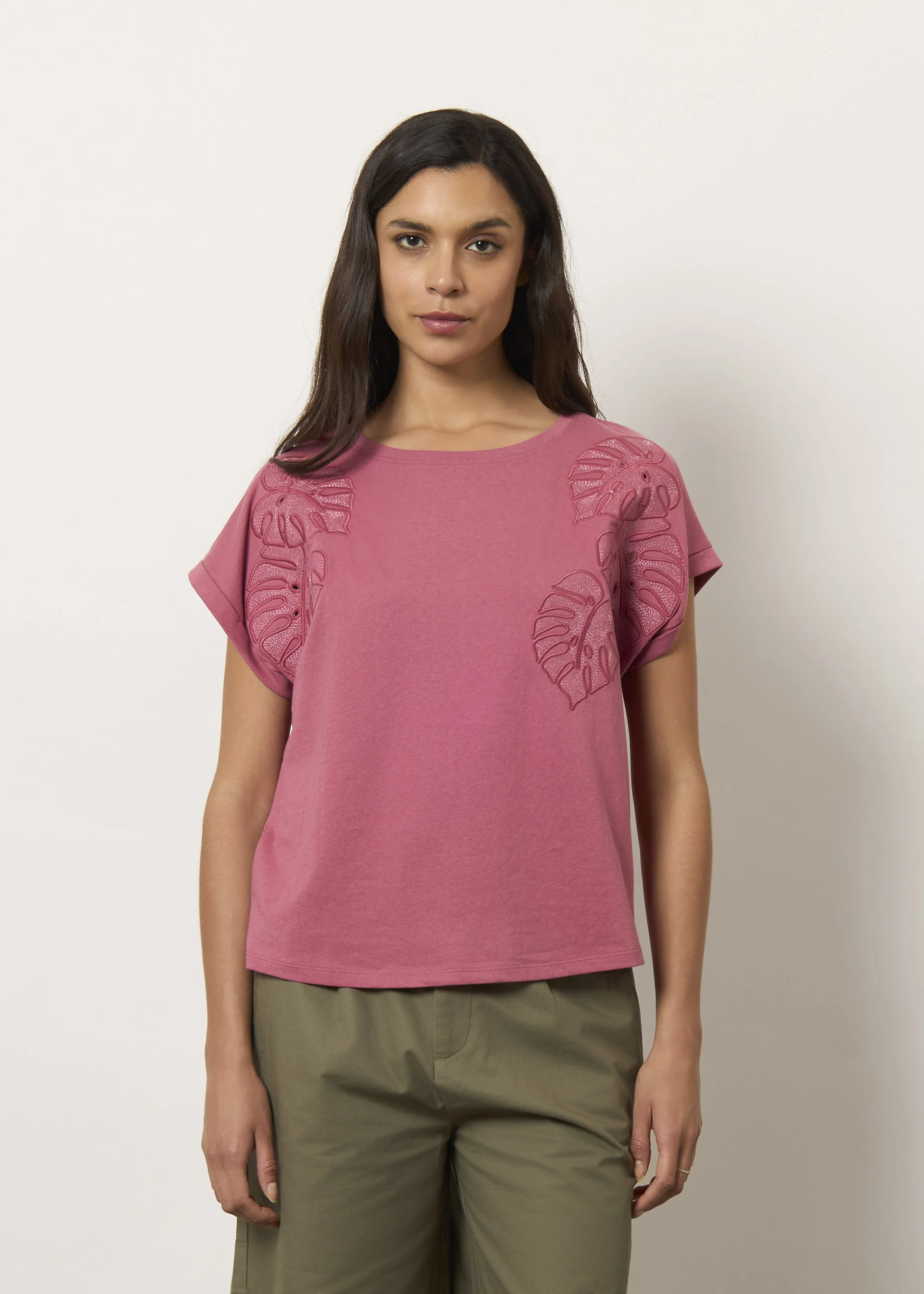 T-shirt in puro cotone ricamata - Image 2